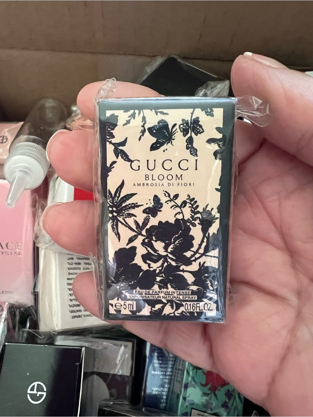 Gucci Flora Perfume Miniatura - Picture 6 of 11